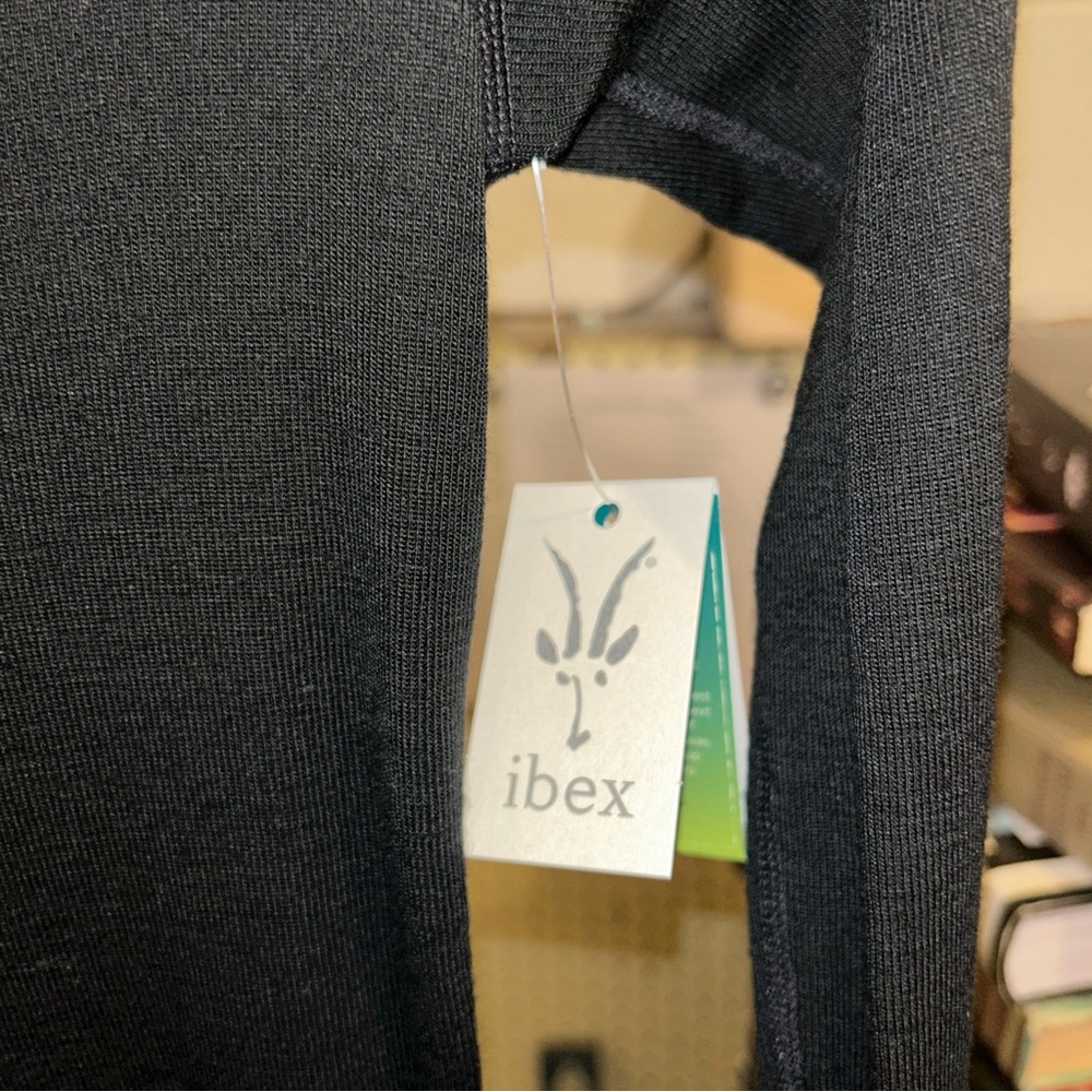 Ibex Midnight Black Long Sleeve Top XS NWT - Picture 3 of 5